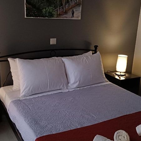 Andros Guesthouses エクステリア 写真