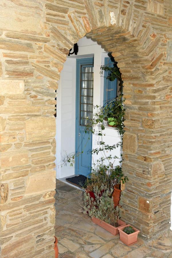 Andros Guesthouses エクステリア 写真