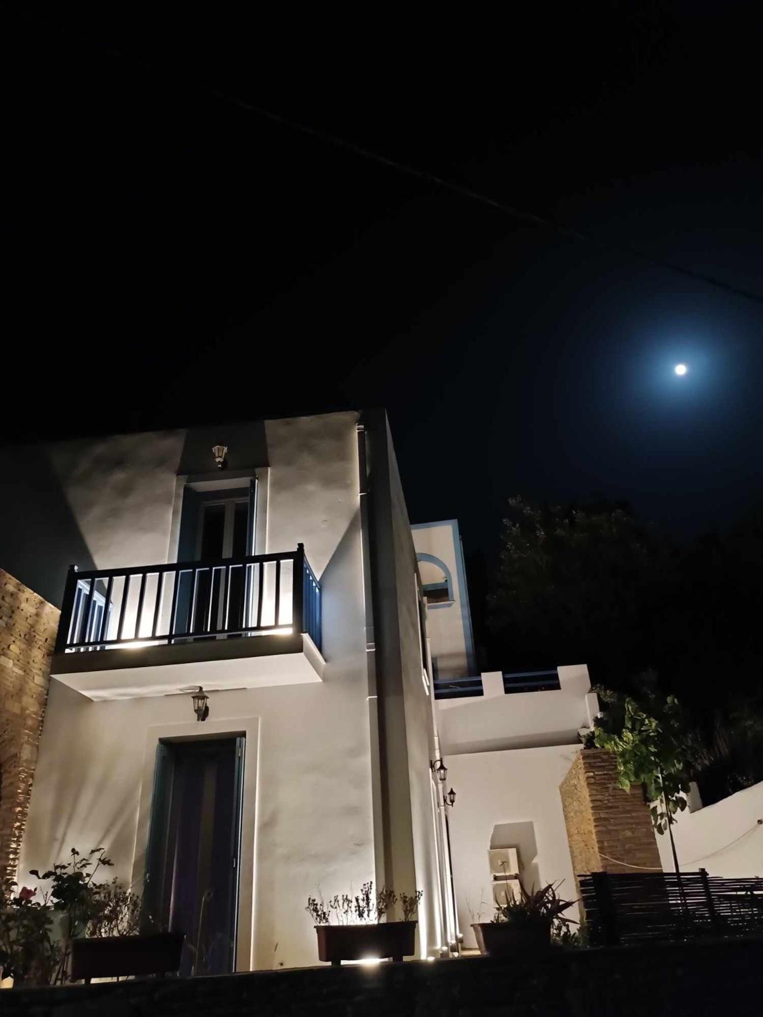 Andros Guesthouses エクステリア 写真