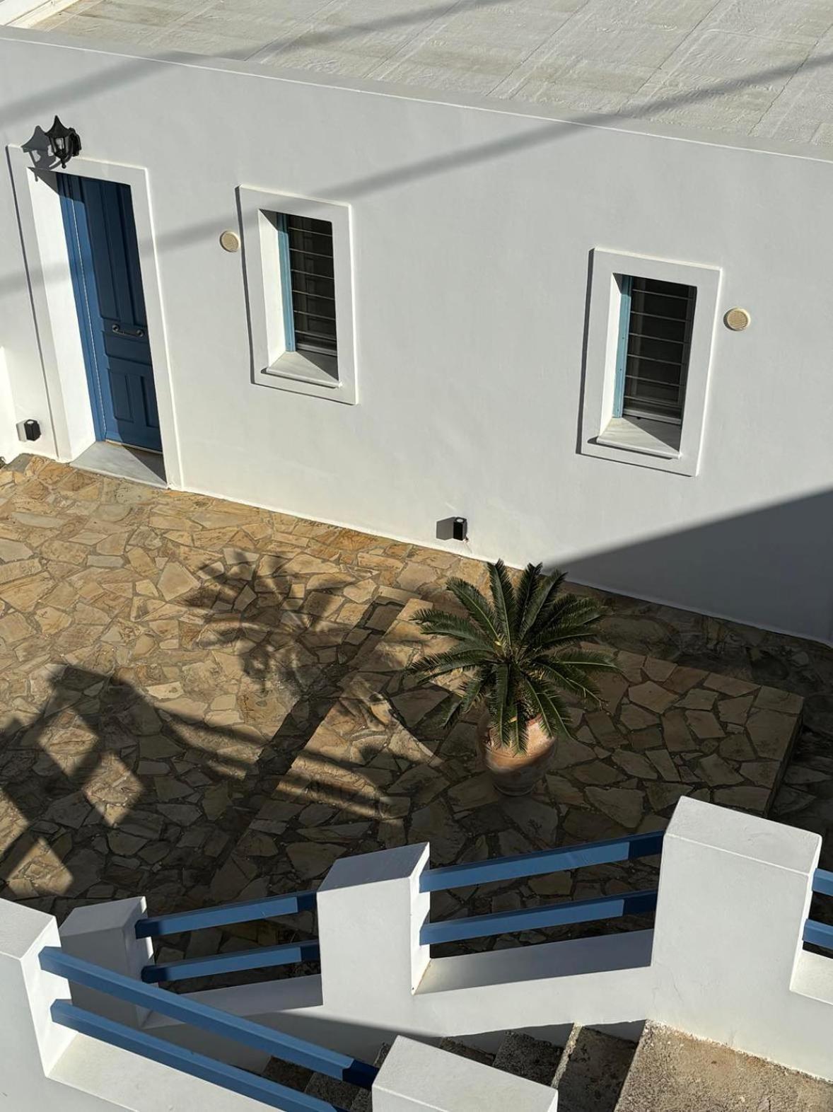 Andros Guesthouses エクステリア 写真
